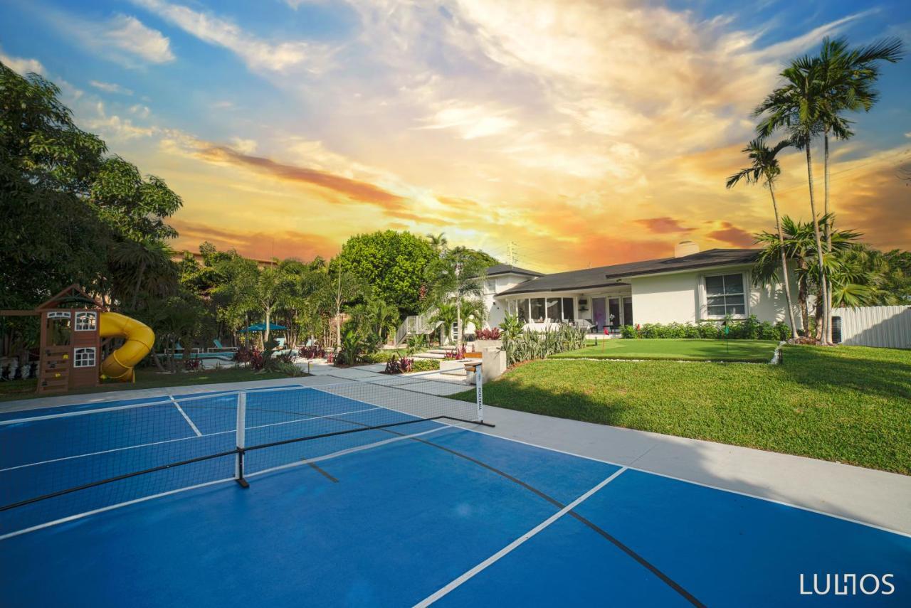 Unique Flagler's Mansion Pickleball Court L37