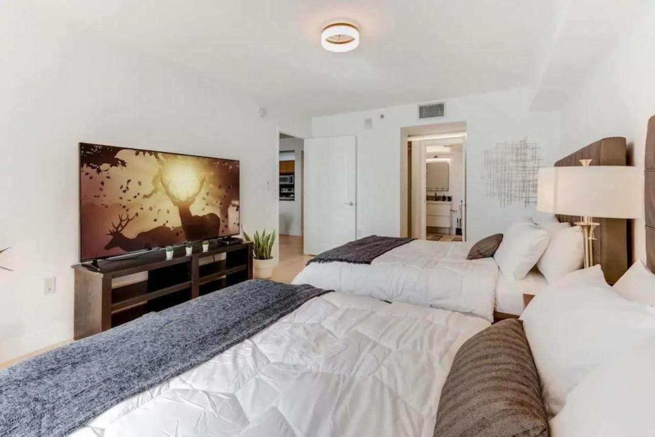 Holiday home Luxe 1br With Balcony Bay View Pool Gym Parking *