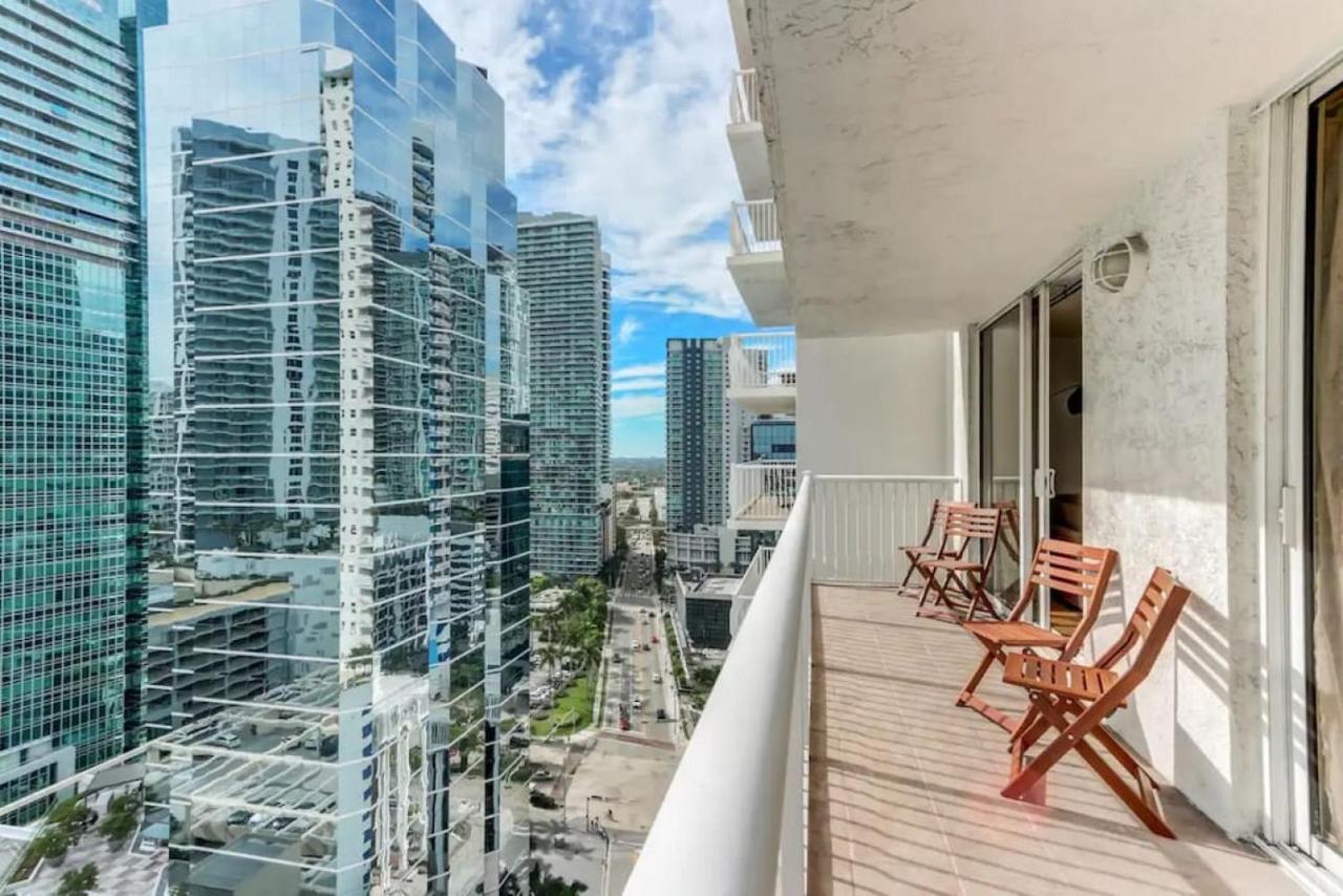 Luxe 1br With Balcony Bay View Pool Gym Parking Miami