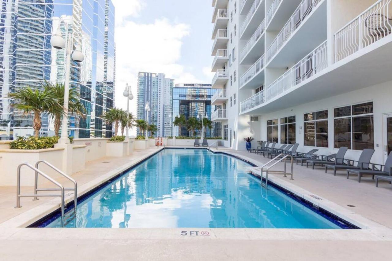 Holiday home 2bed 2 Bath Airbnb Friendly Building With Pool, Hot Tub, And Gym *