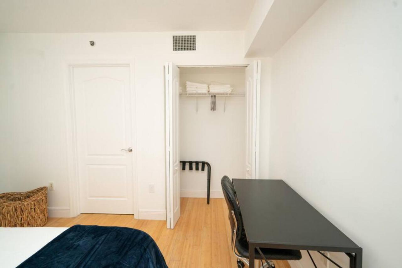 2bed 2 Bath Airbnb Friendly Building With Pool, Hot Tub, And Gym Holiday home Miami