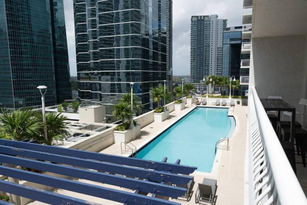 Holiday home 2bed 2 Bath Airbnb Friendly Building With Pool, Hot Tub, And Gym *