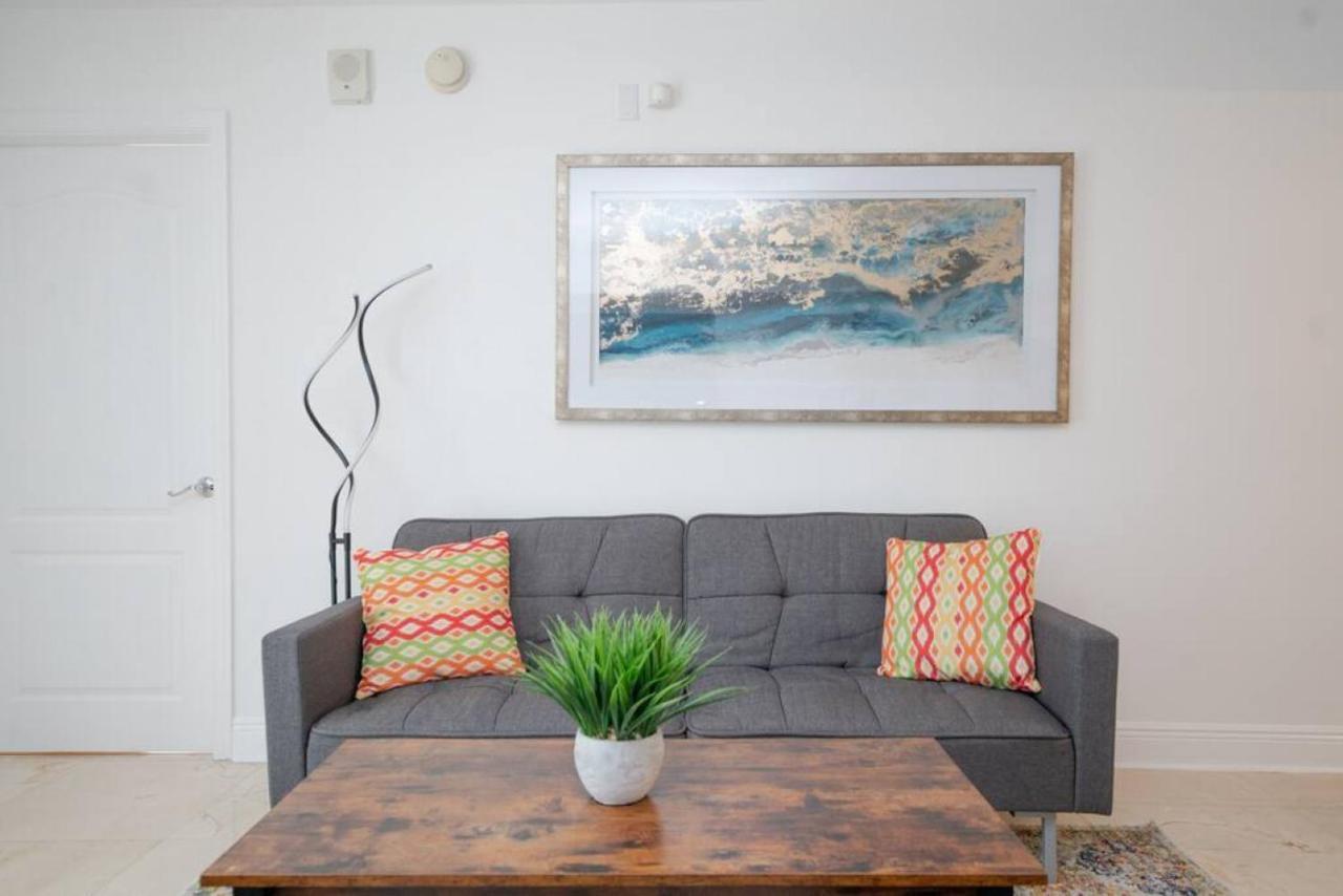 Holiday home 2bed 2 Bath Airbnb Friendly Building With Pool, Hot Tub, And Gym *