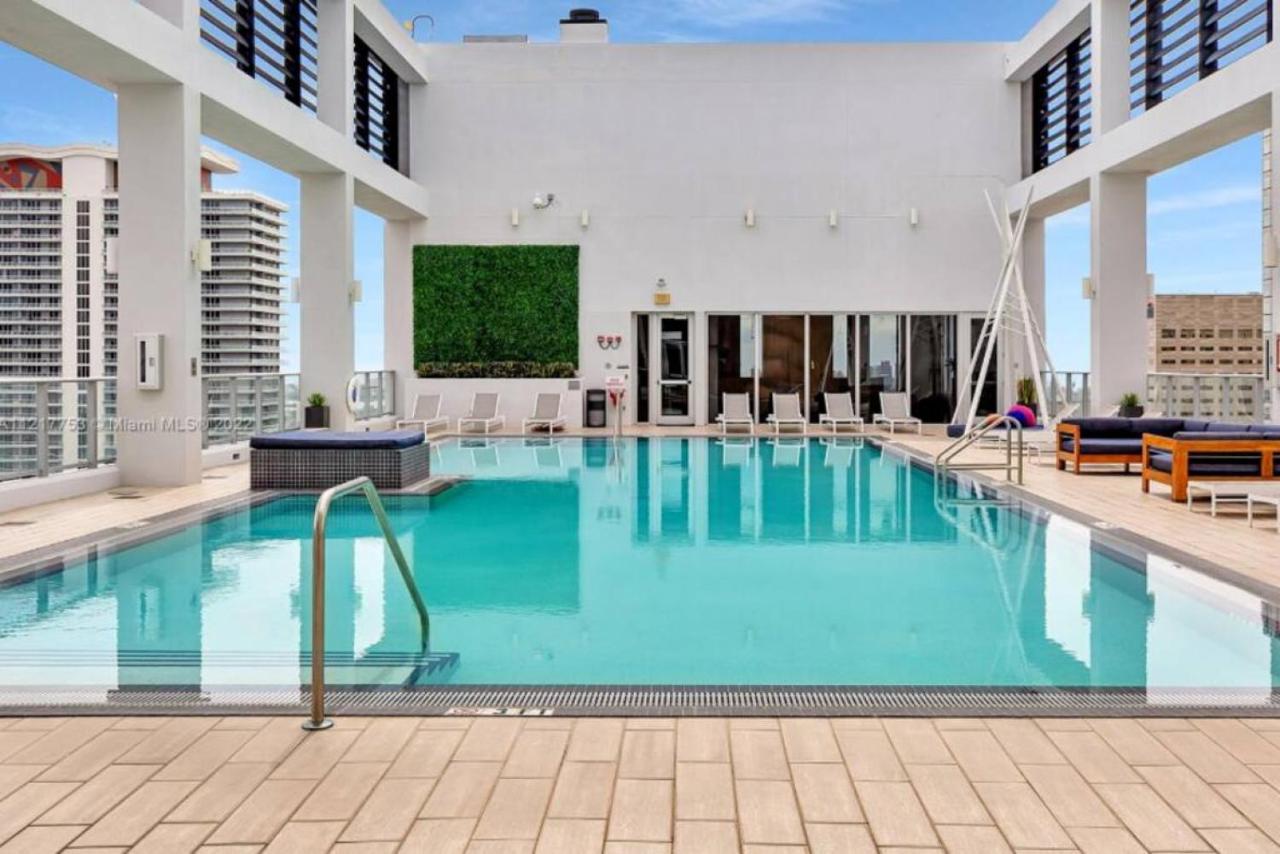Sun-splashed 1br Unit In Dwtn With Wfh Miami