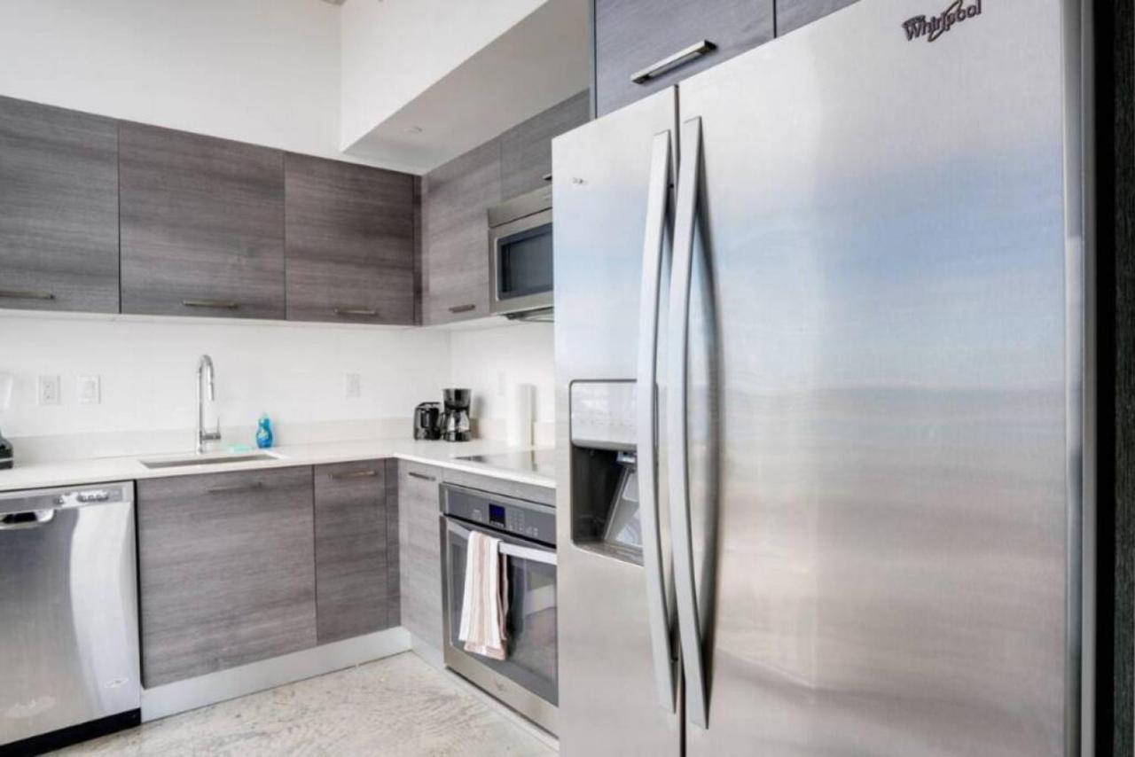 Sun-splashed 1br Unit In Dwtn With Wfh
