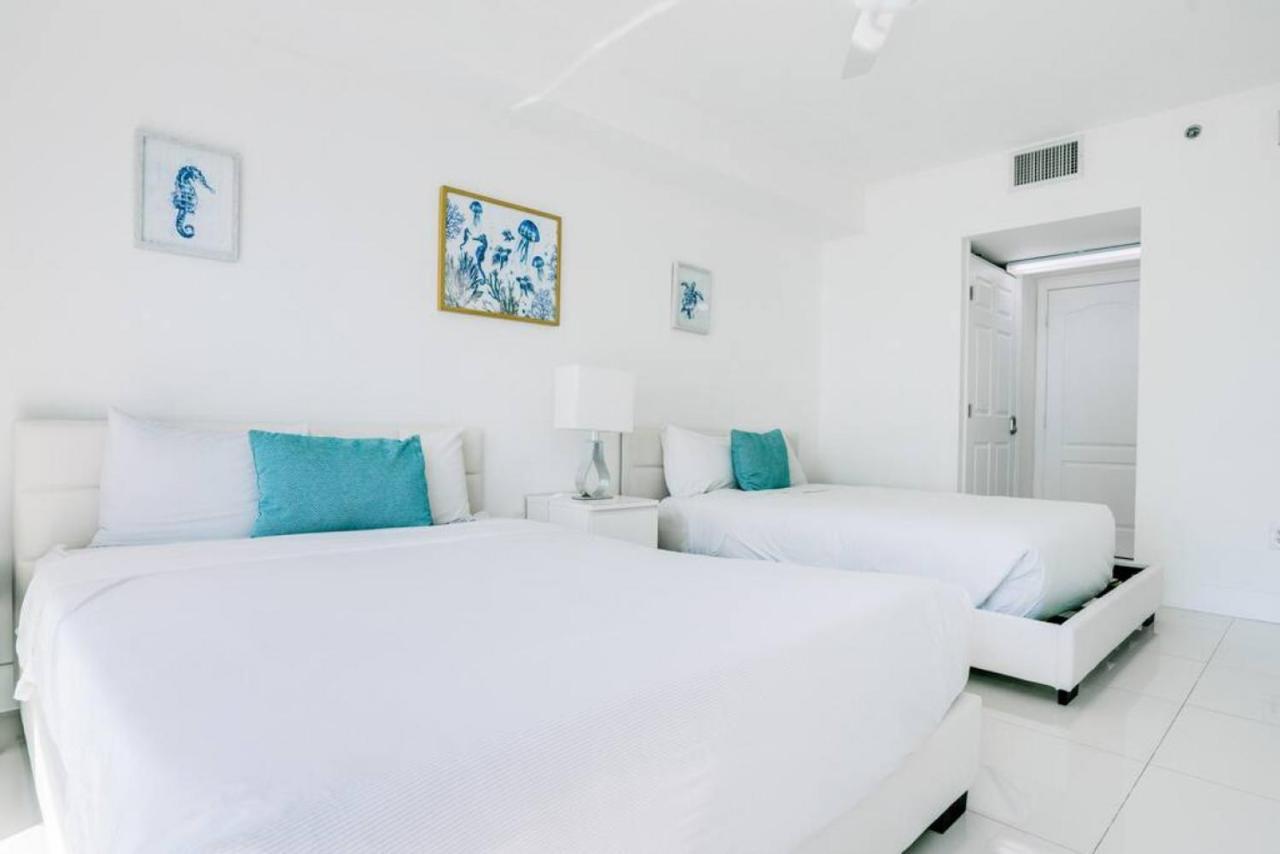 Penthouse With Ocean And Views In Lux Brickell Sleeps 4 *