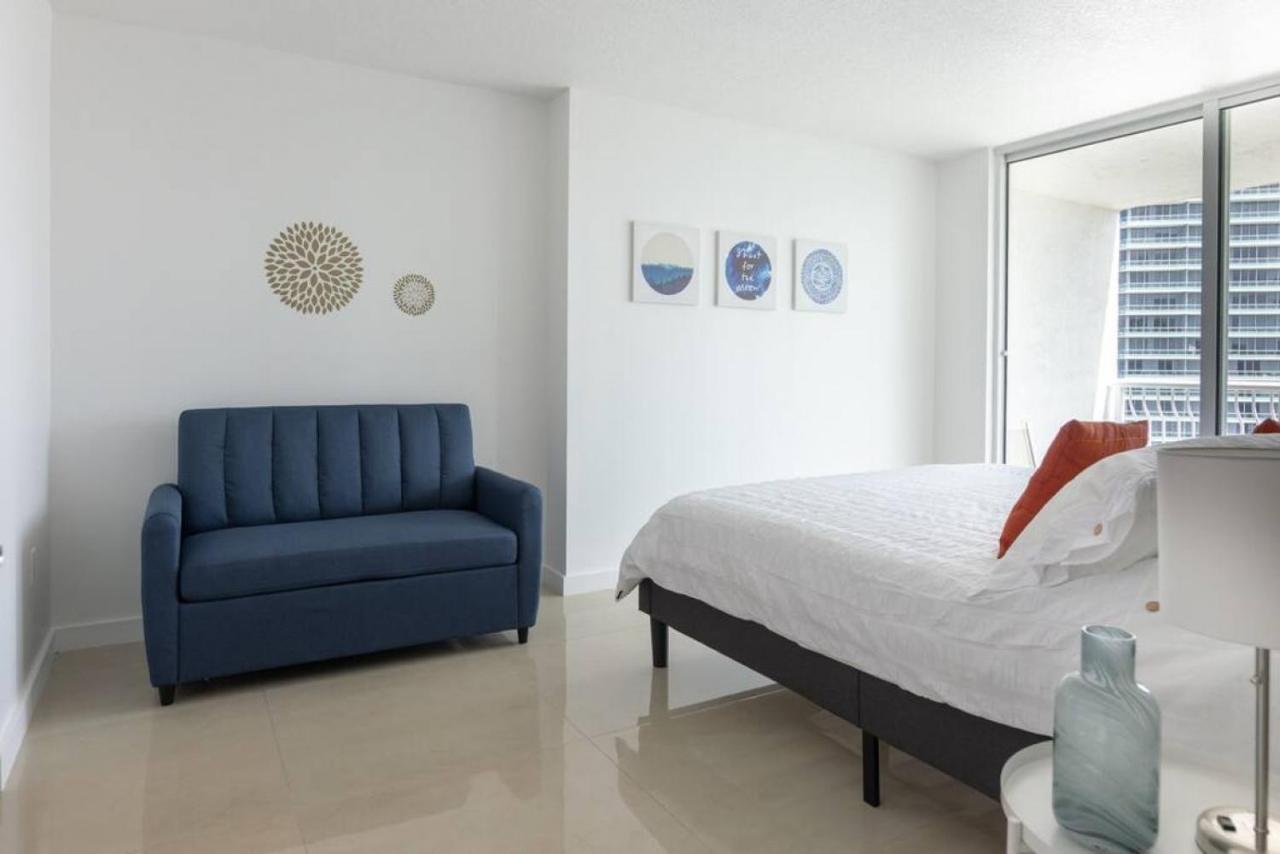 Sunshine Ocean And Views 1 Bedroom Paradise With Parking Miami
