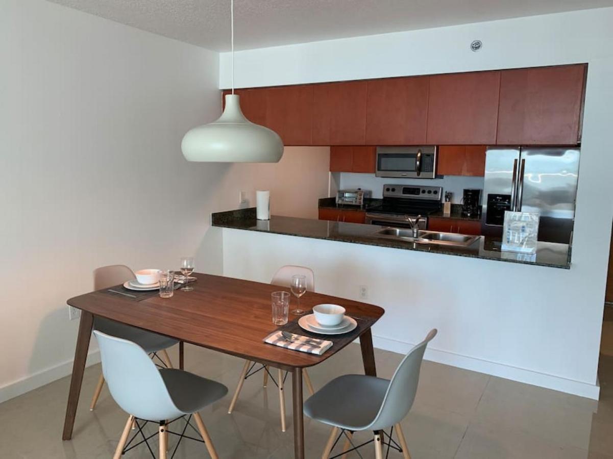 Sunshine Ocean And Views 1 Bedroom Paradise With Parking Holiday home Miami