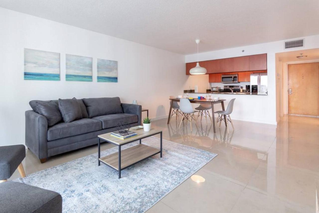 Sunshine Ocean And Views 1 Bedroom Paradise With Parking Holiday home Miami