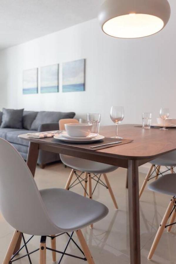 Sunshine Ocean And Views 1 Bedroom Paradise With Parking *