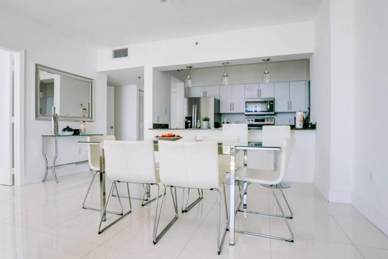 Penthouse With Ocean And Views In Lux Brickell Sleeps 4 *