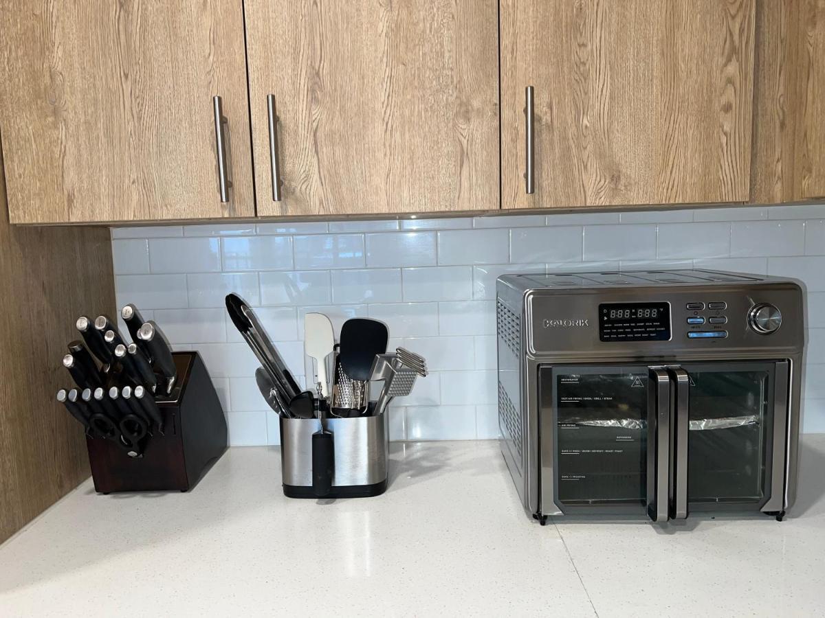 Upscale 2-bedroom Balcony And Pool View & Luxury Amenities In Miami-doral, Mins To Intl * Miami