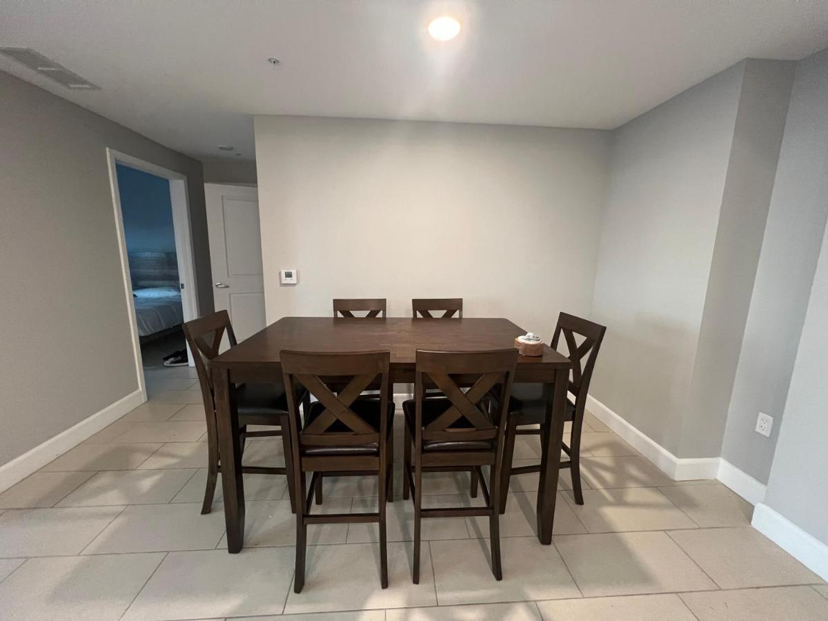 Upscale 2-bedroom Balcony And Pool View & Luxury Amenities In Miami-doral, Mins To Intl Apartment Miami