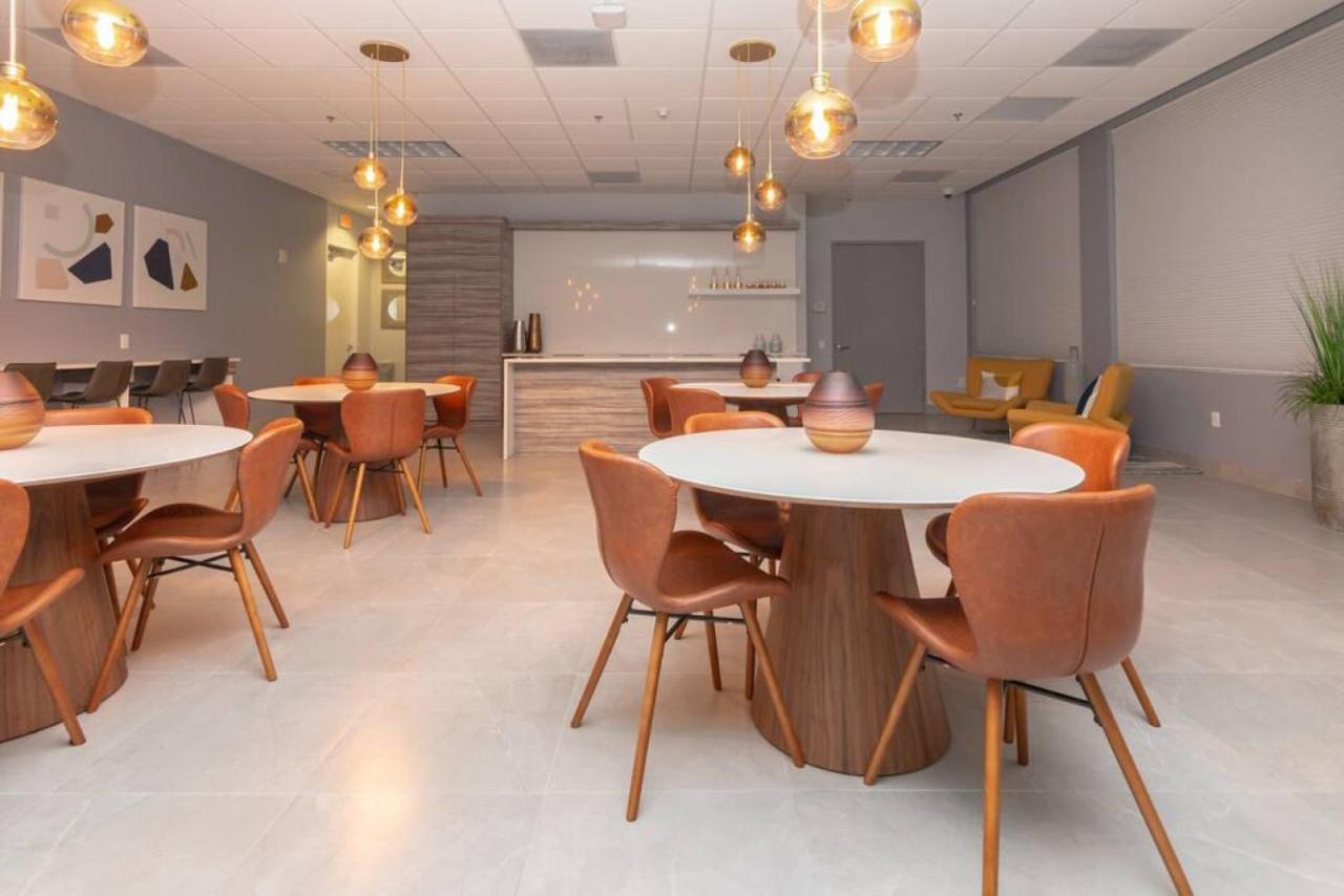 2bed 2 Bath Airbnb Friendly Building With Pool, Hot Tub, And Gym * Miami