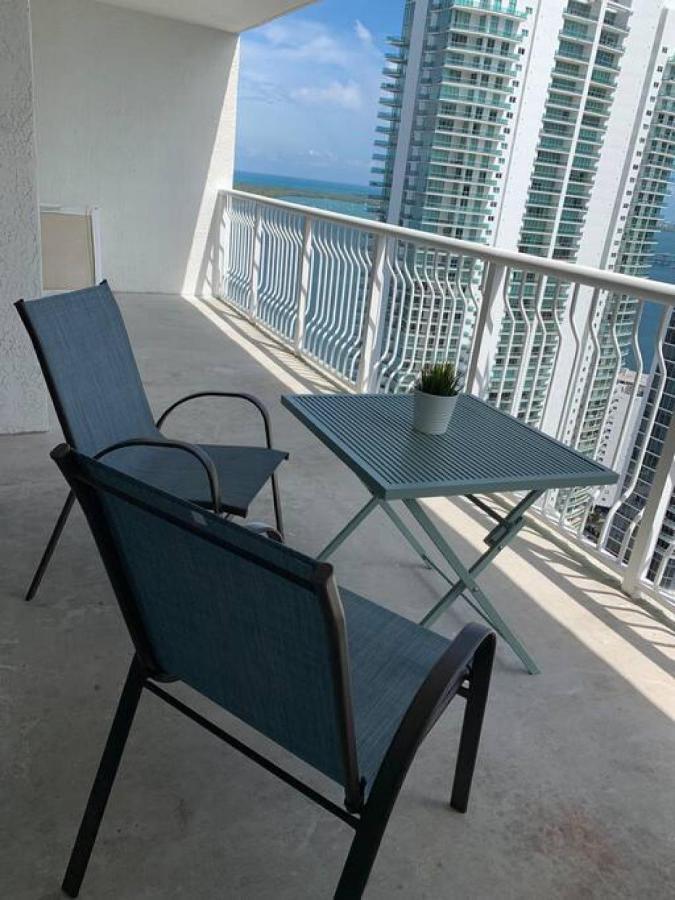 Holiday home Sunshine Ocean And Views 1 Bedroom Paradise With Parking *