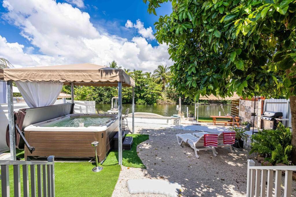 Apartamento Romantic Spot By The River In The Middle Of The *