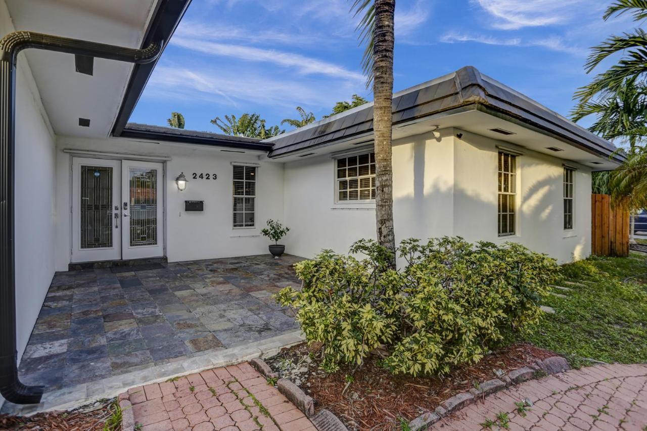 Villa Casa Ria Luxury House & Private Pool Near Aventura Mall