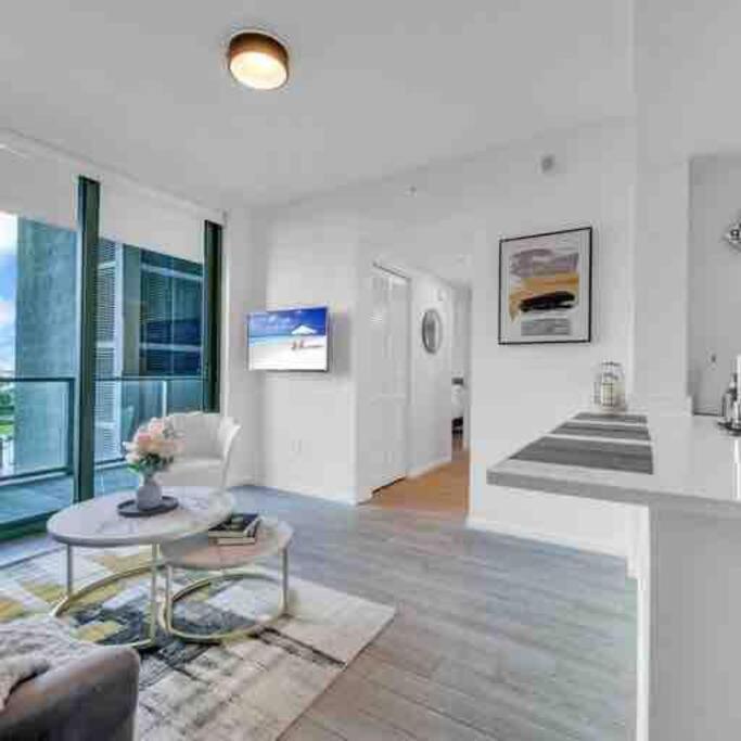 Spacious 2 Beds With Ocean View * Miami