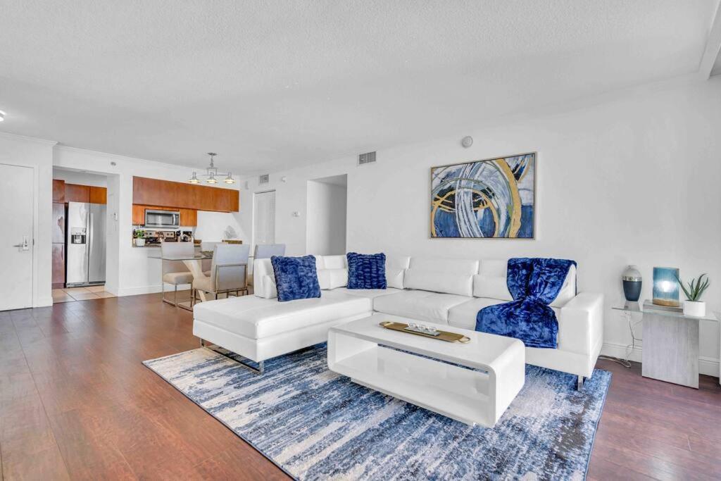 Ocean View 3 Bedrooms In W Parking * Miami