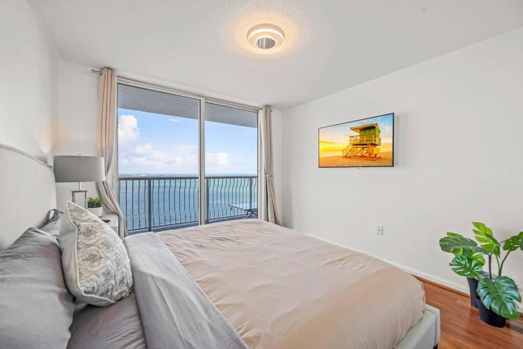 Apartment Spacious Ocean View Unit In The Heart Of Brickell