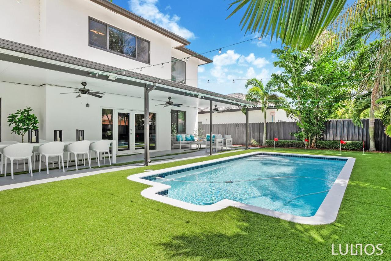 Luxury Oasis - Heated Pool, Game Extravaganza L44 Holiday home