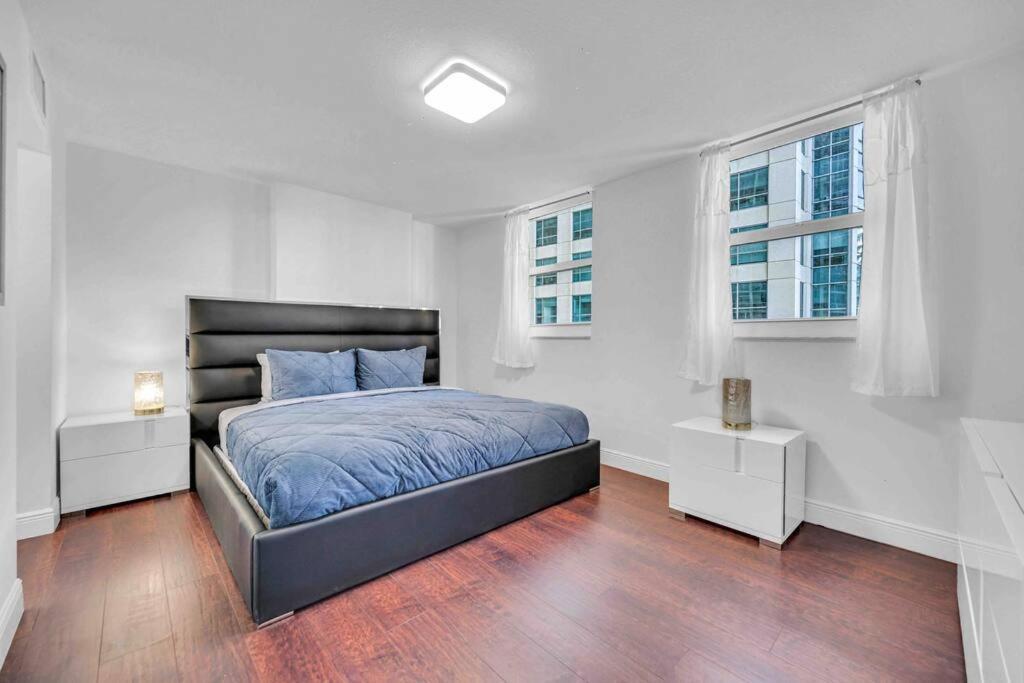 Ocean View 3 Bedrooms In W Parking *