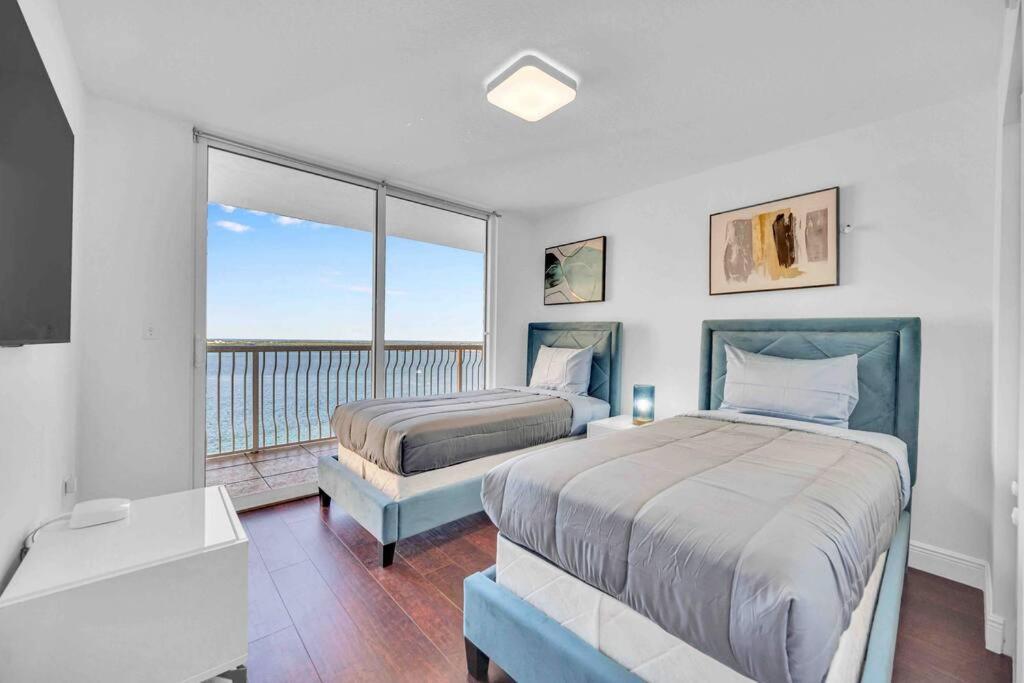 Ocean View 3 Bedrooms In W Parking * Miami