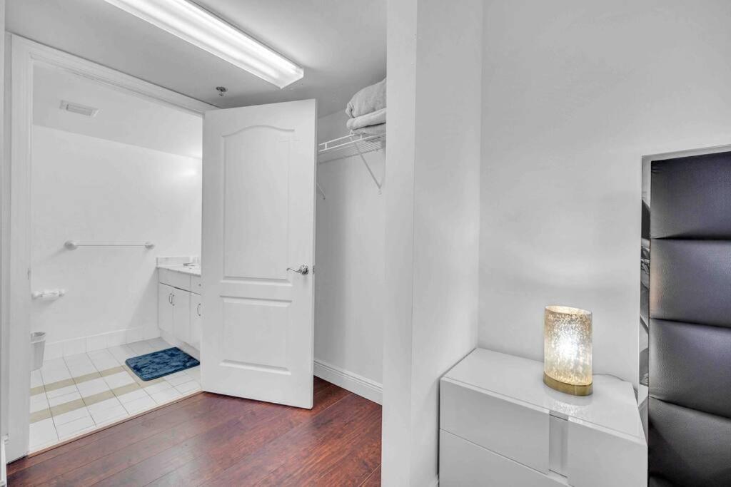Apartment Ocean View 3 Bedrooms In W Parking Miami
