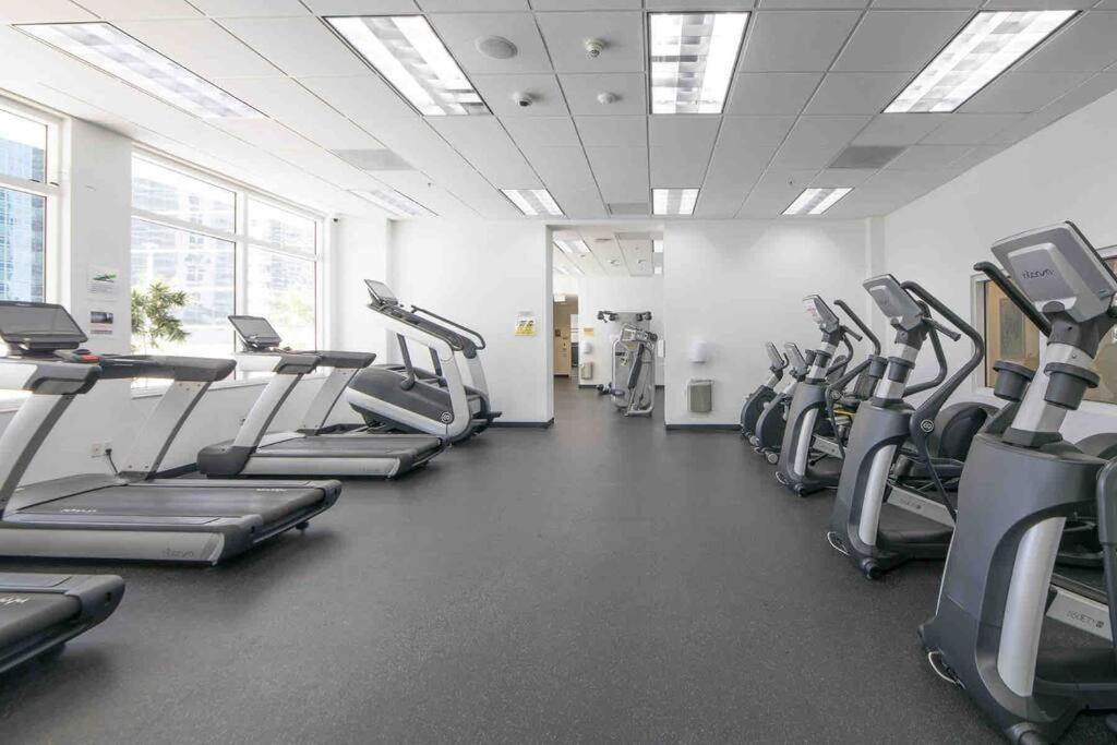 Iconic High Floor 3 Bedrooms In The Heart Of Apartment Miami