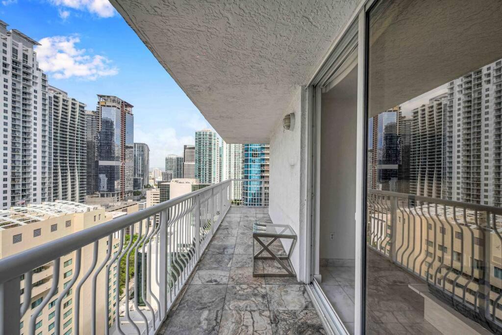 Iconic High Floor 3 Bedrooms In The Heart Of