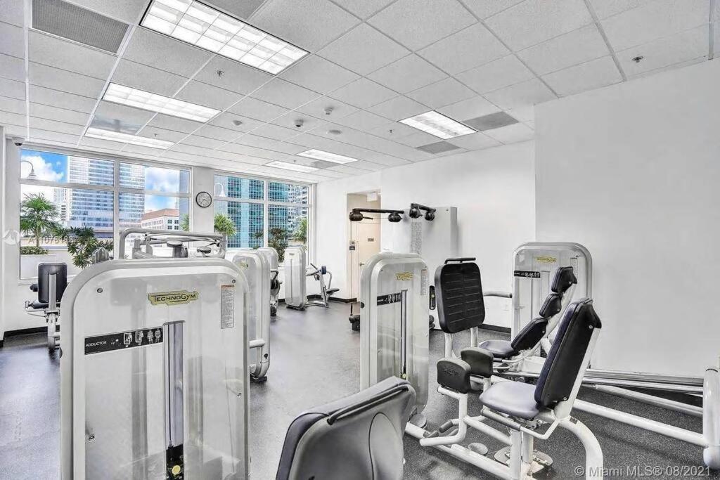 Apartment Spacious Ocean View Unit In The Heart Of Brickell Miami