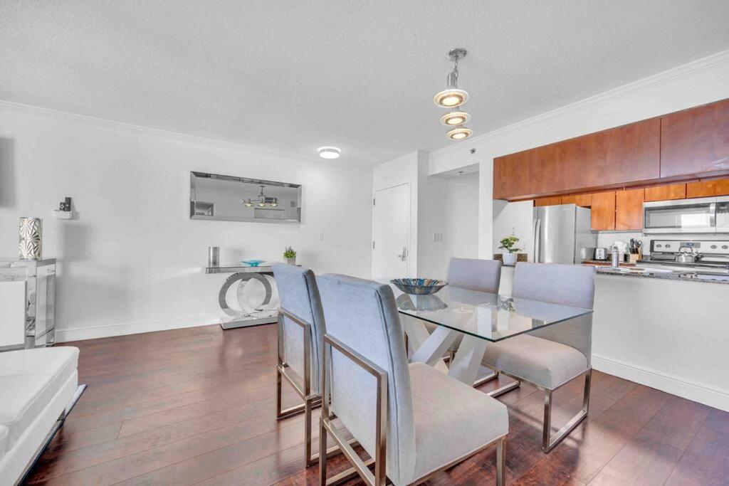Ocean View 3 Bedrooms In W Parking