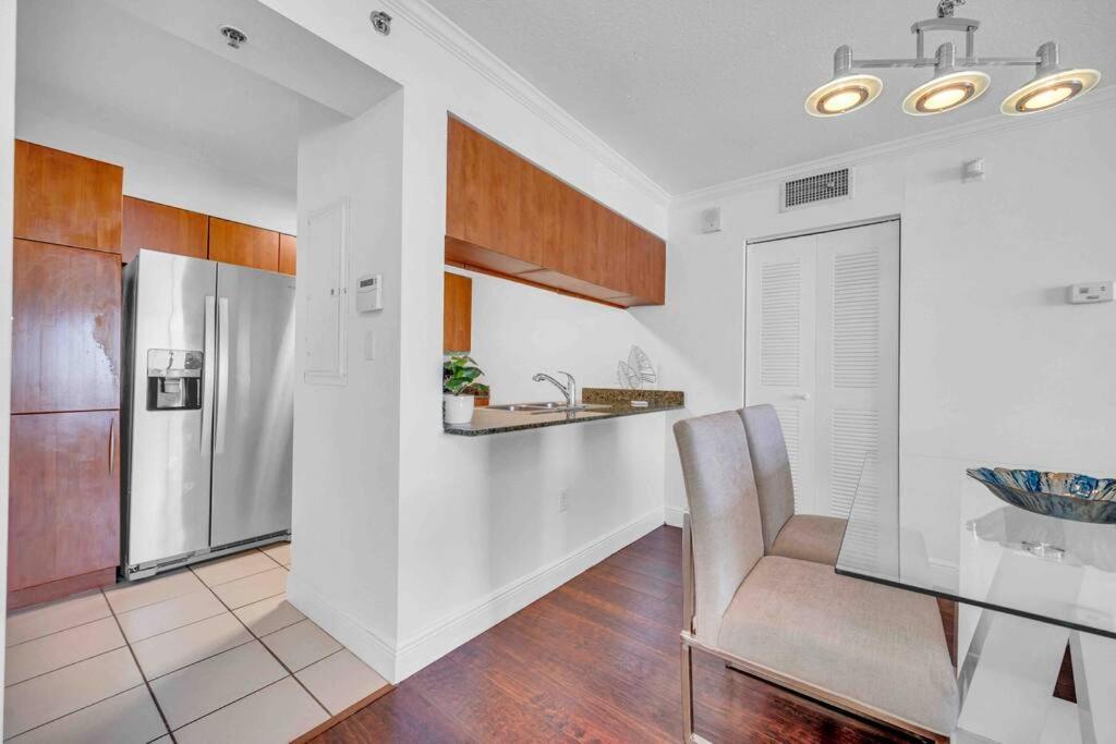 Ocean View 3 Bedrooms In W Parking