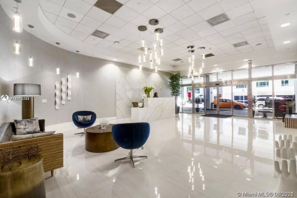 Spacious Ocean View Unit In The Heart Of Brickell Apartment *
