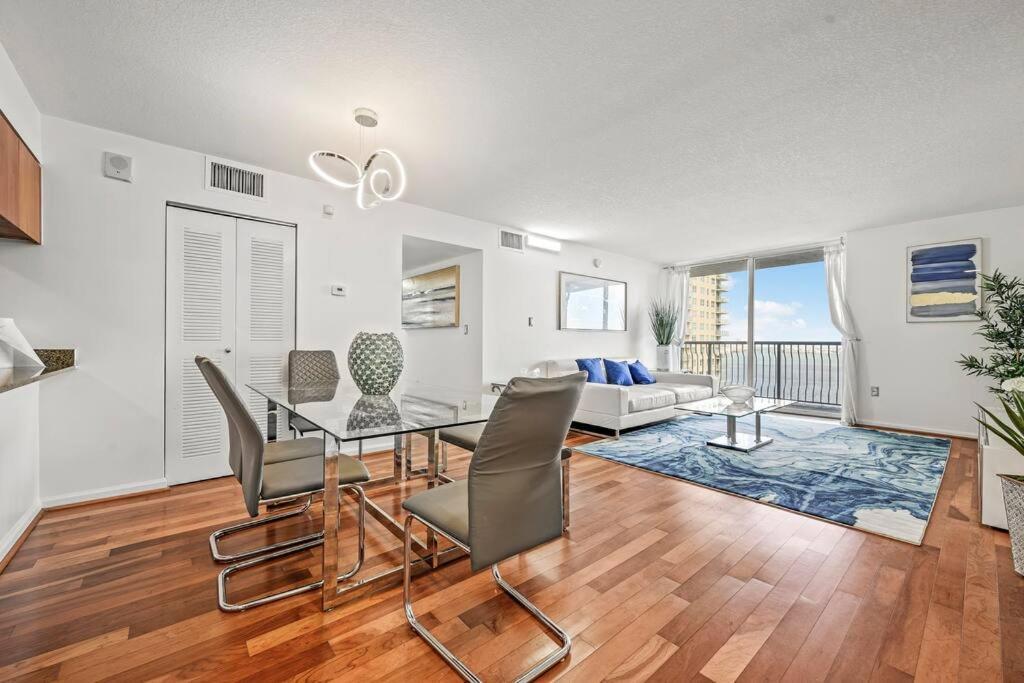 Apartment Spacious Ocean View Unit In The Heart Of Brickell Miami