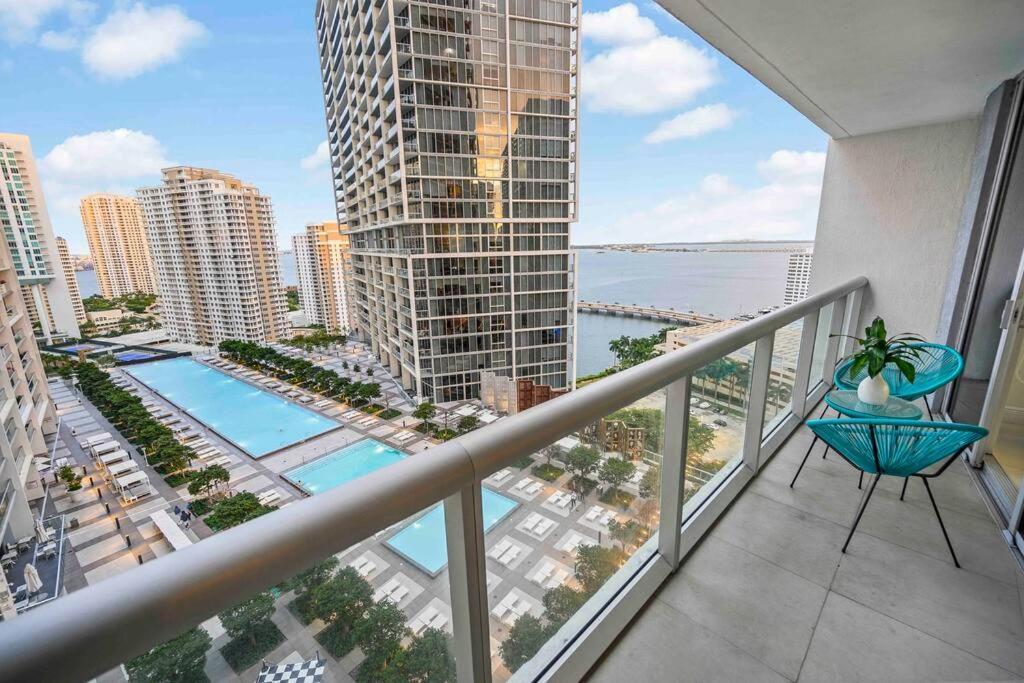 Emblematic Unit At Icon In The Heart Of Brickell *