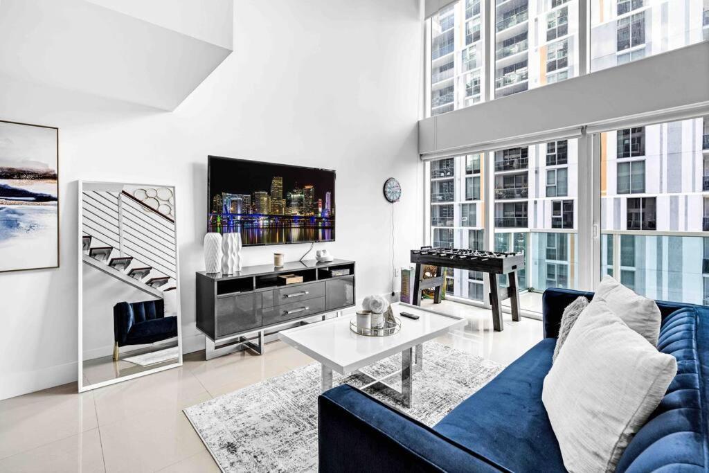 Cozy King Loft W/amazing Views Apartment