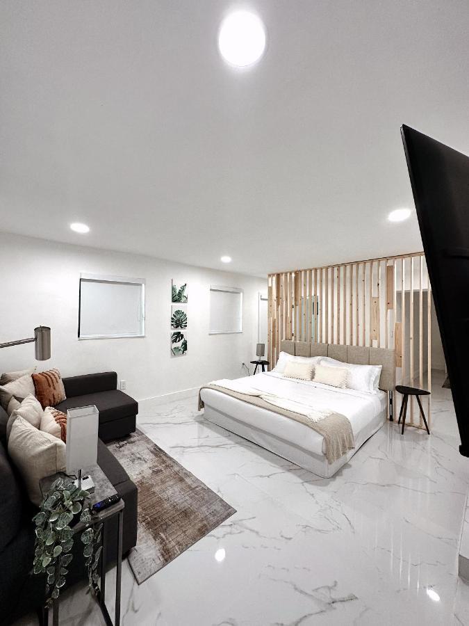 New Comfy And Modern House Near Airport Holiday home *