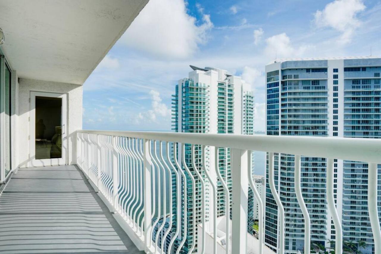 2br Penthouse With Unbeatable Water Views And Parking Holiday home Miami
