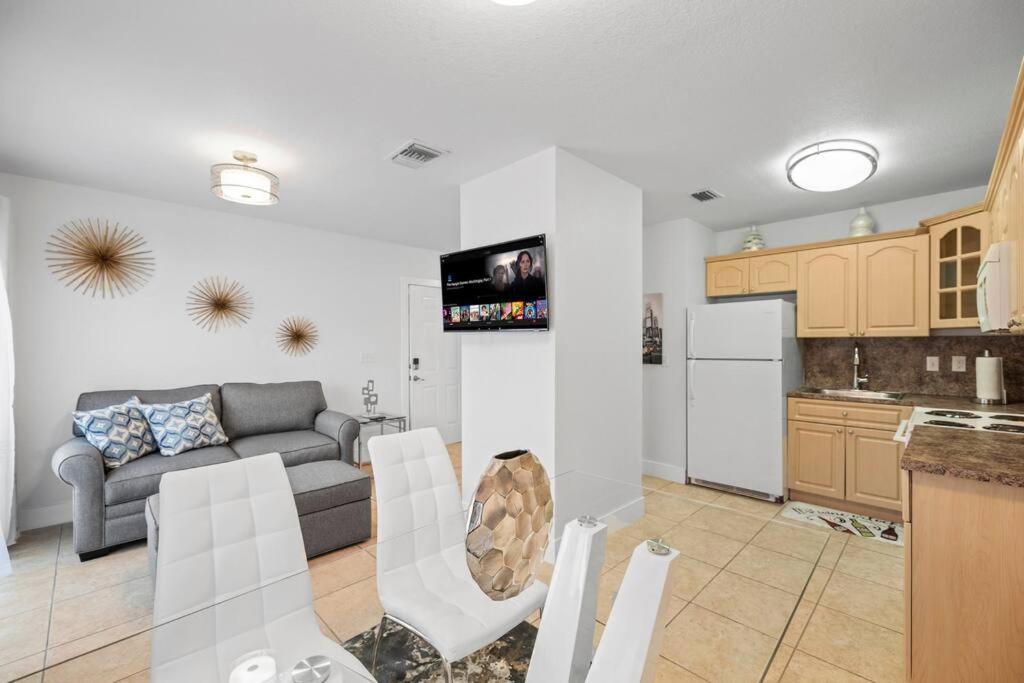 Beautiful In The Heart Of Apt 4 *