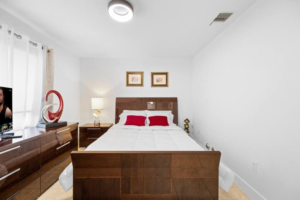 Beautiful In The Heart Of Apt 4 Apartment Miami