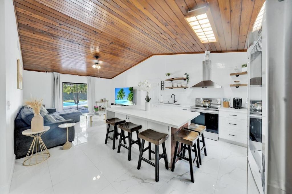 Farmhouse Miami Villa Miami