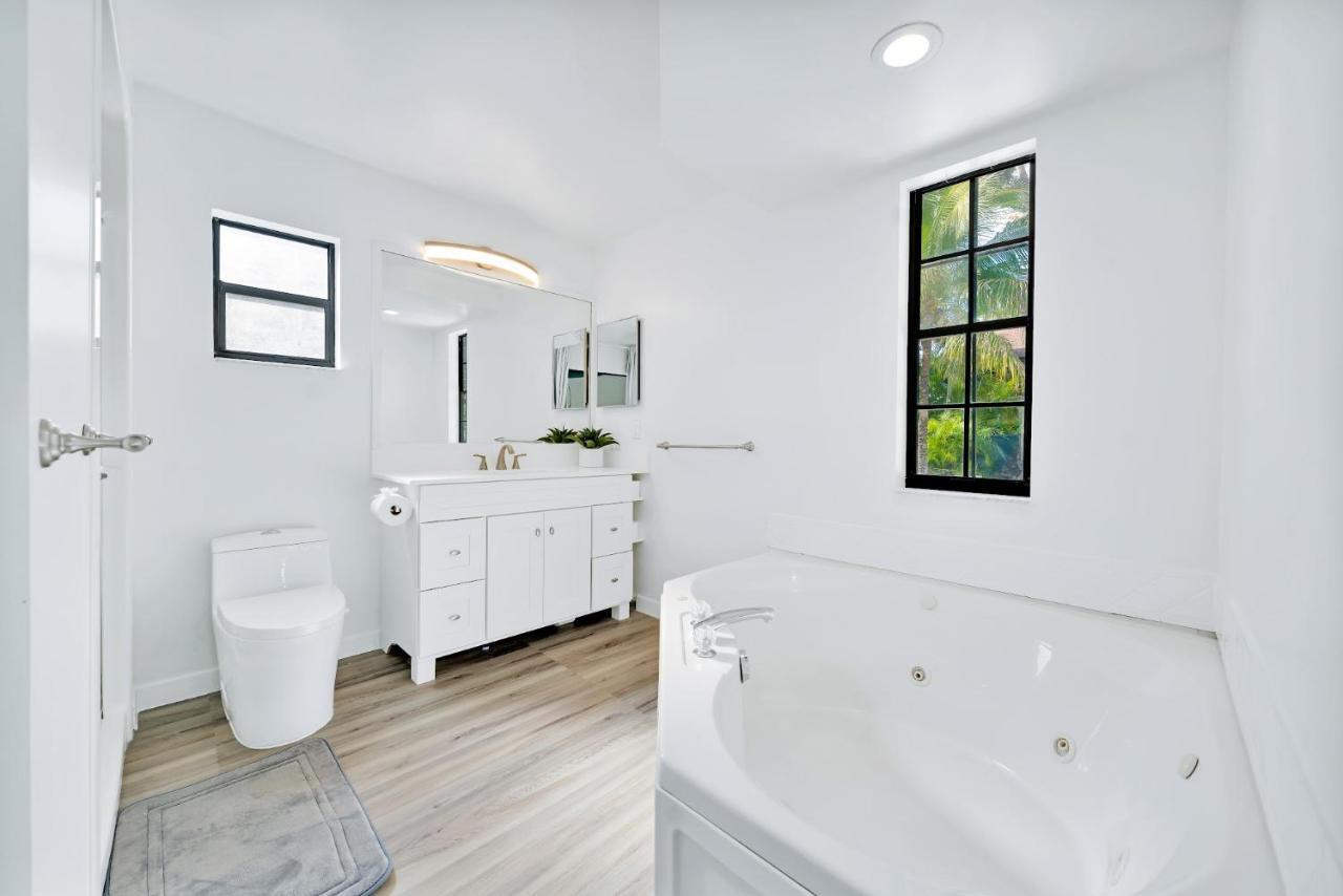 Farmhouse Miami Villa *