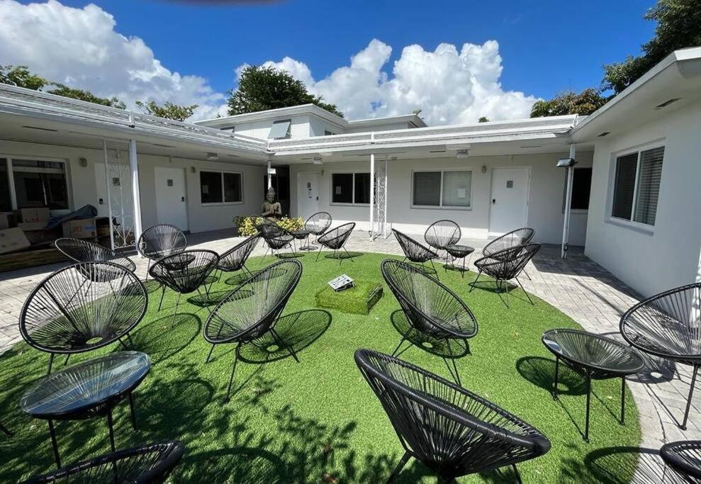Amazing Studio 15 Min From The Beach Apartment *