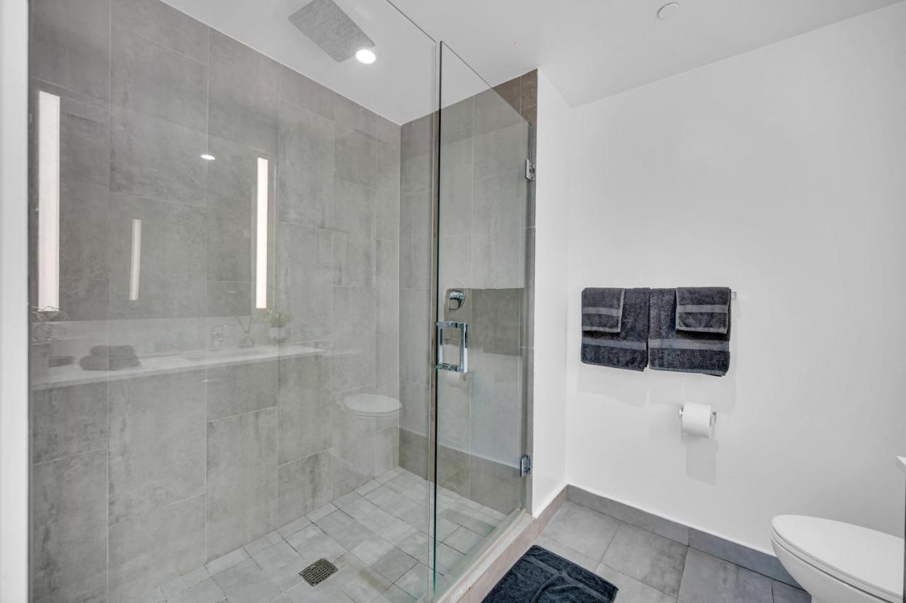 Luxury Studio In Heart Of Downtown With Ocean View Miami