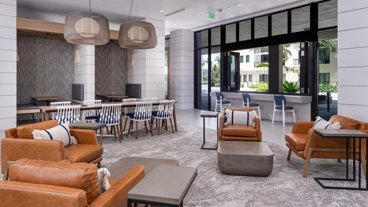 Upscale 2-bedroom Balcony And Pool View & Luxury Amenities In Miami-doral, Mins To Intl *