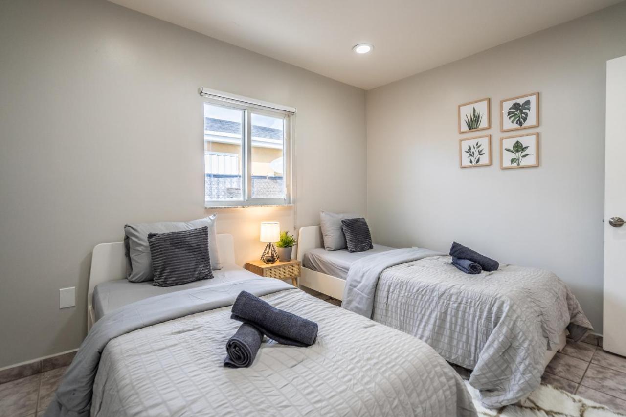 Renovated 2 Bd W/ Private Parking, Gallery & W/d Apartment