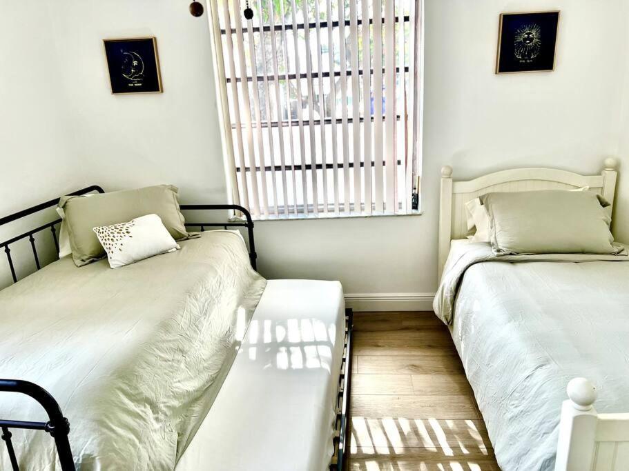 Lush Tropical Big Close To Airport, Calle 8, Coral Gables And Lots Amenities *