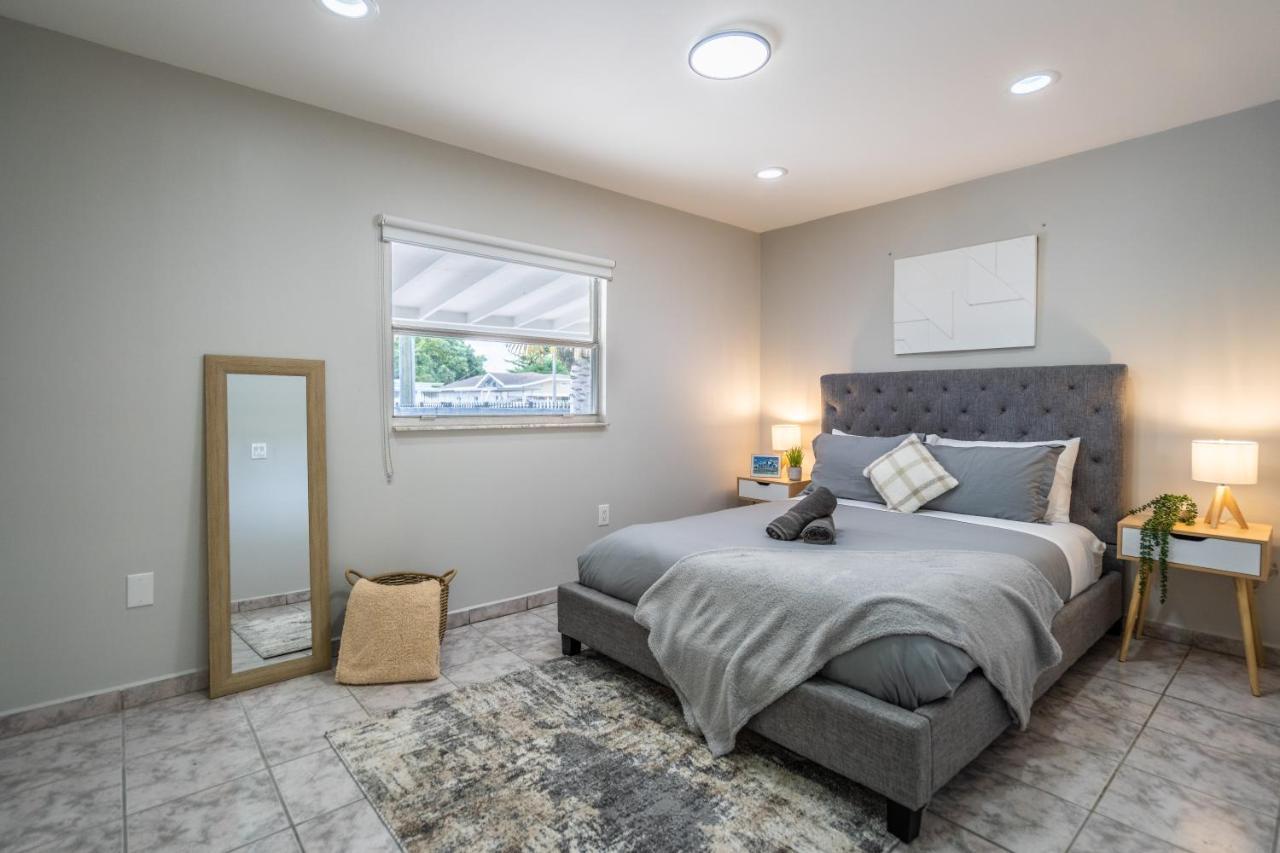 Renovated 2 Bd W/ Private Parking, Gallery & W/d *