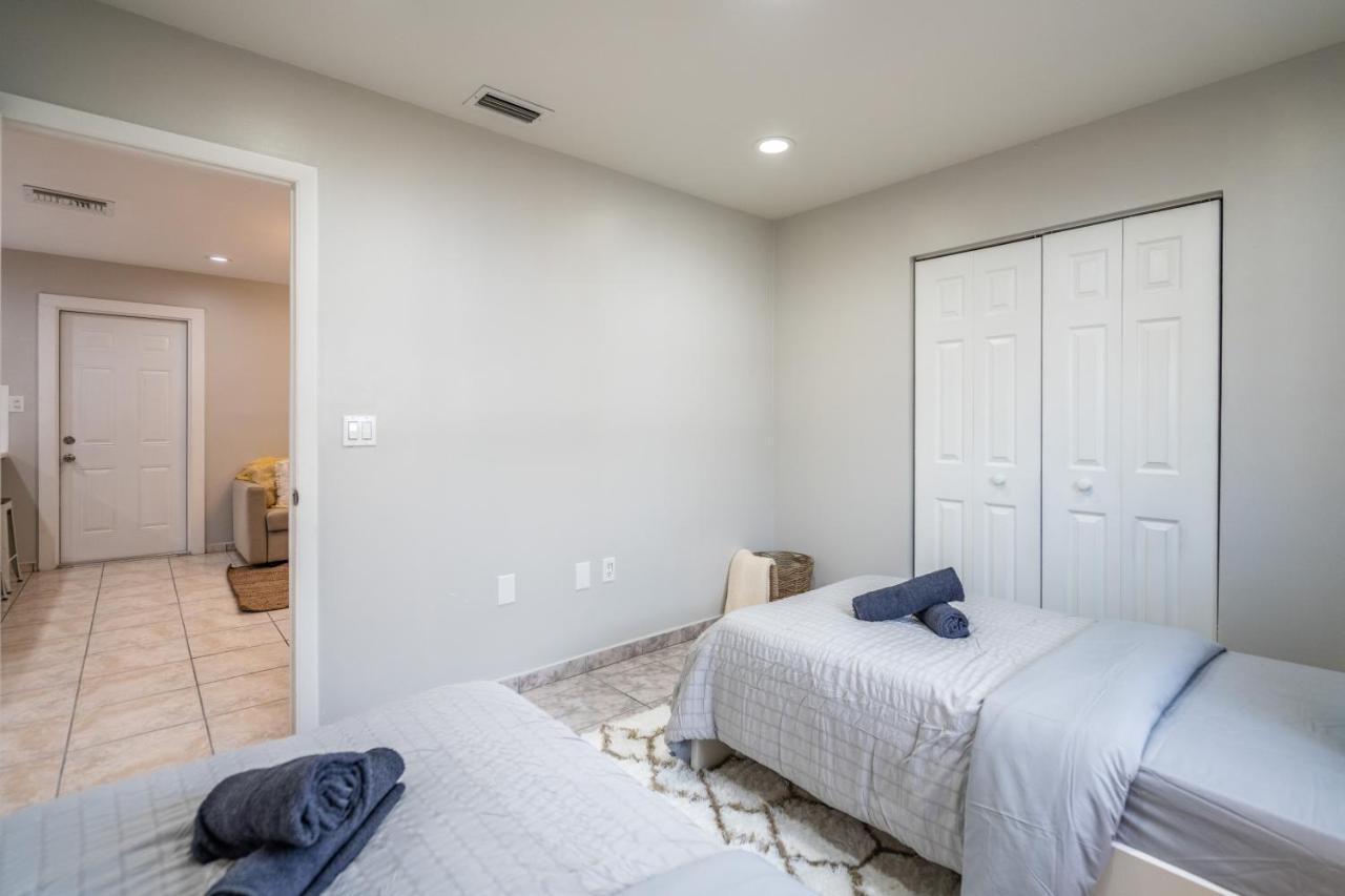 Renovated 2 Bd W/ Private Parking, Gallery & W/d Miami
